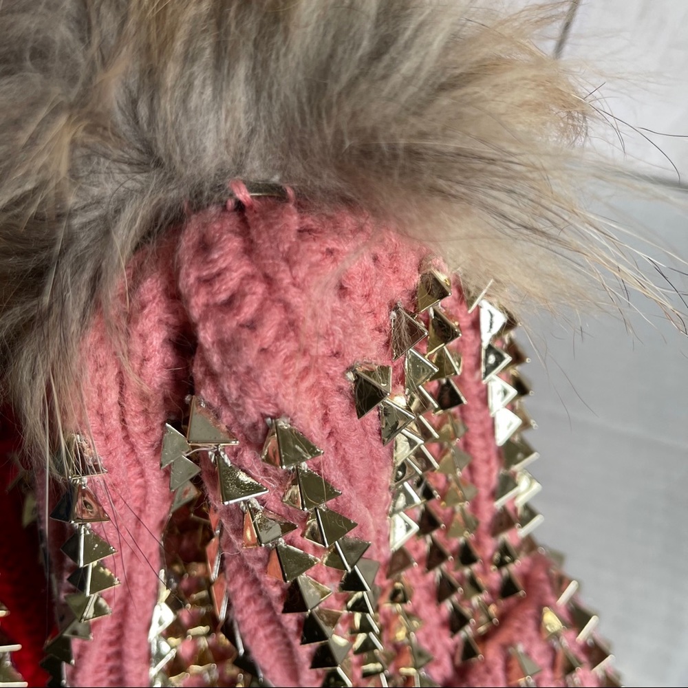 Spikes Cool Amazing Hat Winter Beanie with Pom Pom - Picture 2 of 4